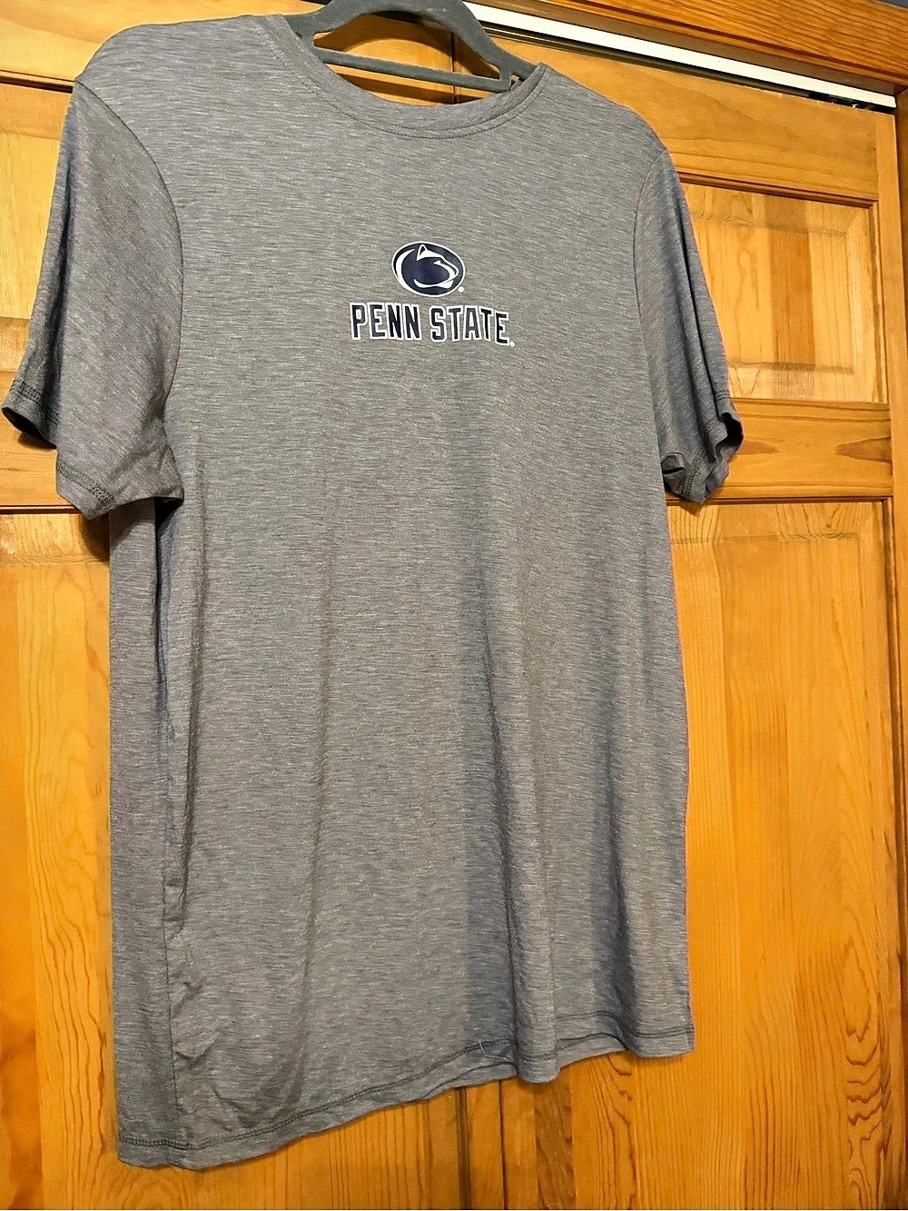 Rivalry Threads Penn State T-Shirt Short Sleeve Tee Size Medium NWT